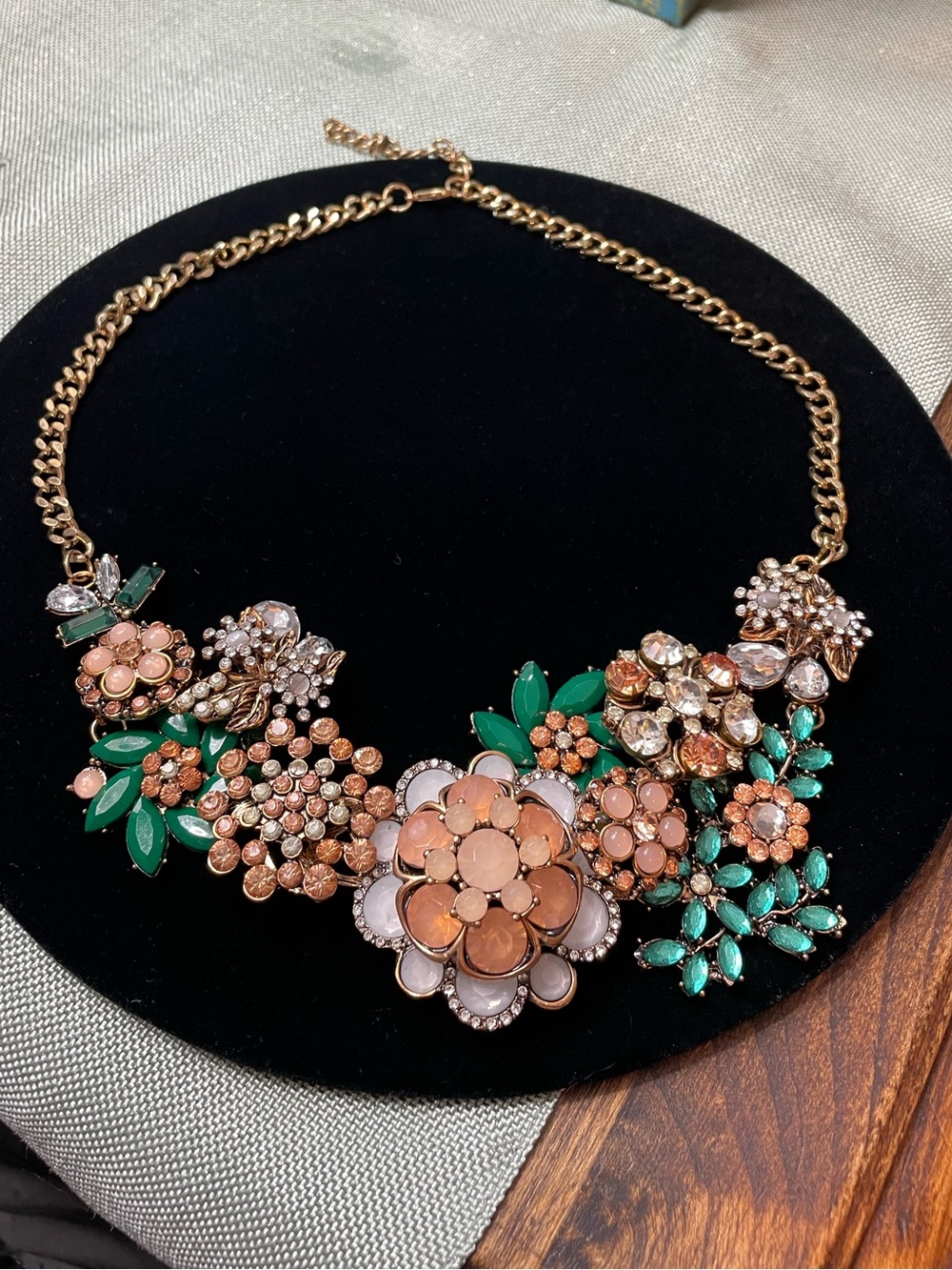 Beautiful Statement Necklace with Floral Design